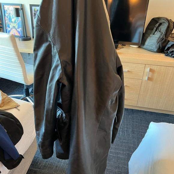 Louis Vuitton 3/4 Leather Jacket Vintage 2005 - Picture 6 of 11